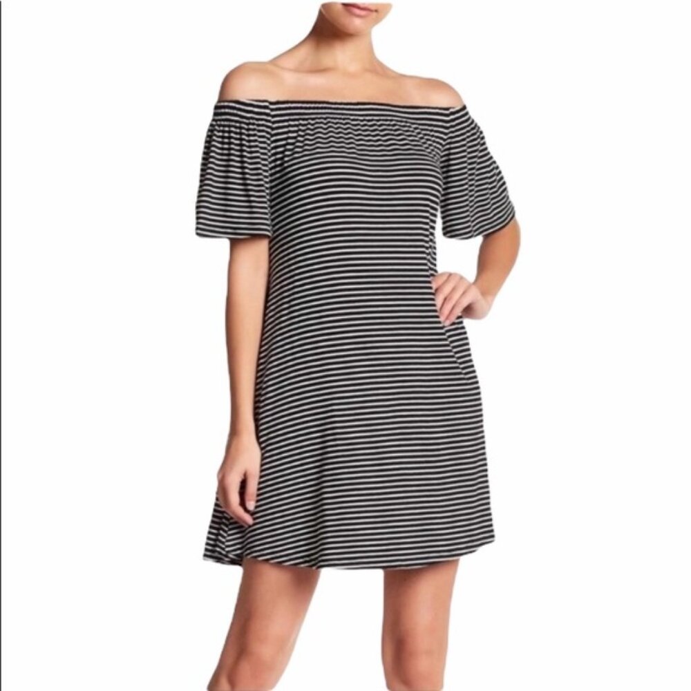 Nordstrom Abound off the shoulder black and white stripe dress size XS